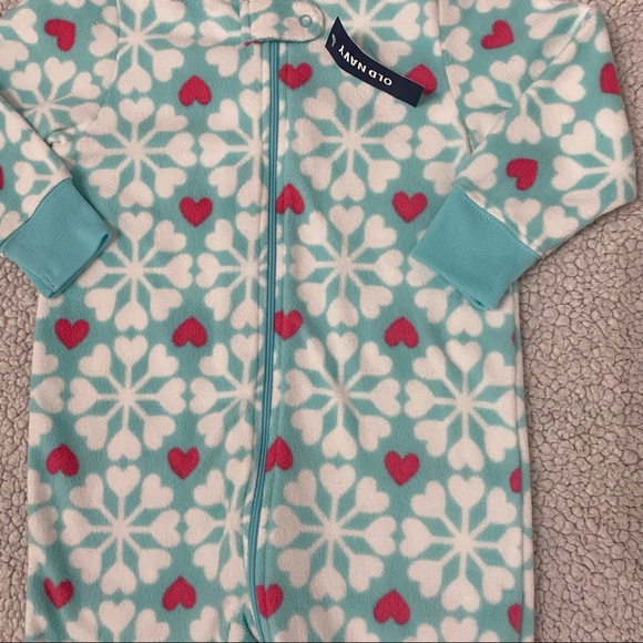 Baby Girl Footed Sleeper with Zip; Old Navy; 18-24 Months - Picture 3 of 7